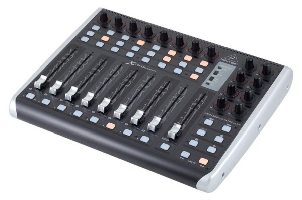 MIDI-контролер Behringer X-TOUCH COMPACT фото 1