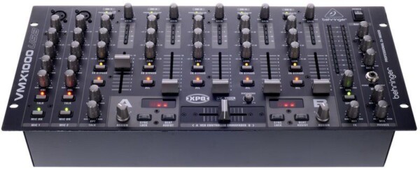 DJ мікшерний пульт Behringer VMX1000USB фото 2