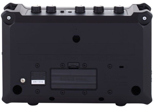 Комбопідсилювач Roland MOBILE CUBE фото 2