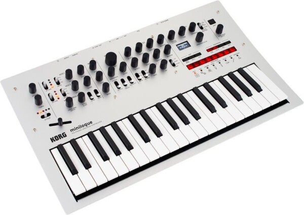 Аналоговий синтезатор Korg Minilogue фото 1