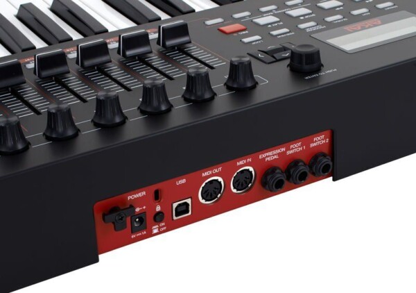 MIDI-клавіатура AKAI MPK261 фото 3