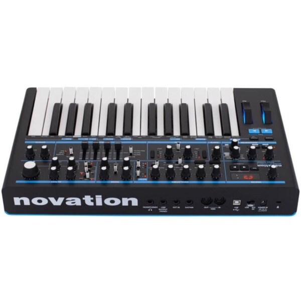 Аналоговий синтезатор Novation Bass Station II фото 4
