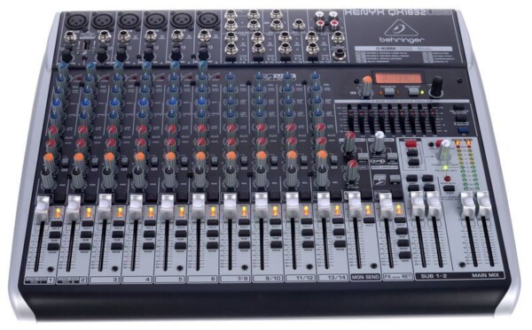 Мікшерний пульт Behringer Xenyx QX1832USB фото 2