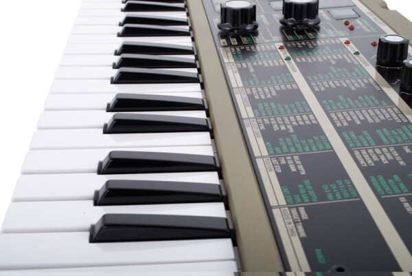Аналоговий синтезатор Korg MICROKORG фото 6