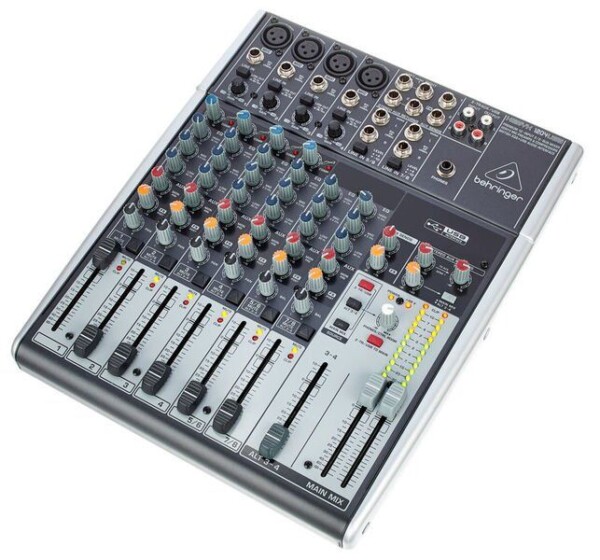 Мікшерний пульт Behringer XENYX 1204USB фото 1