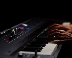 Синтезатор Roland VR-730 V-COMBO фото 6