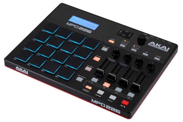 MIDI-контролер AKAI MPD226 фото 1