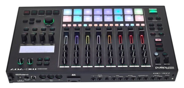 Грувбокс Roland MC-707 фото 3