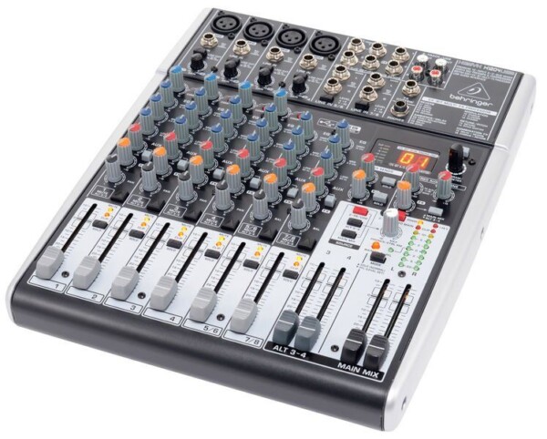 Мікшерний пульт Behringer XENYX X1204USB фото 1