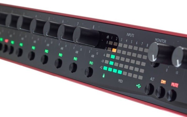 USB аудіоінтерфейс Focusrite Scarlett 18i20 3rd Gen фото 6