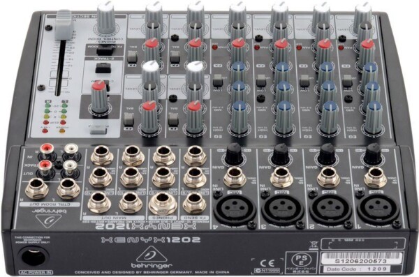 Мікшерний пульт Behringer Xenyx 1202SFX фото 3