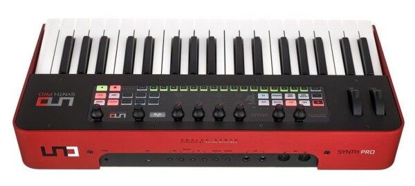 Аналоговий синтезатор IK Multimedia UNO Synth Pro фото 2