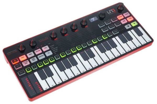 Аналоговий синтезатор IK Multimedia Uno Synth Pro Desktop фото 2