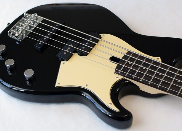 Бас-гітара Yamaha BB435 Black фото 3