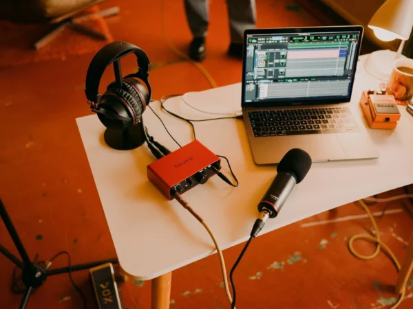 Комплект для звукозапису Focusrite Scarlett Solo Studio 4th Gen фото 5